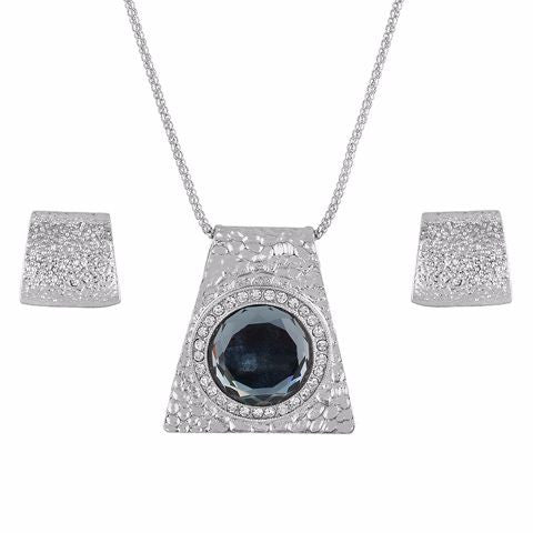 Silver colour Traditional design Pendant Set