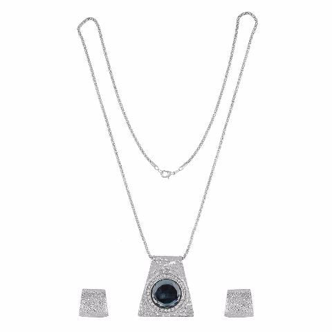 Silver colour Traditional design Pendant Set