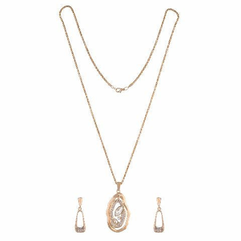 Gold colour Traditional design Pendant Set