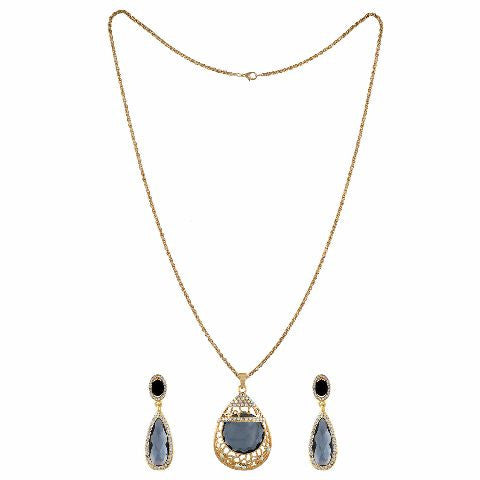 Gold colour Traditional design Pendant Set