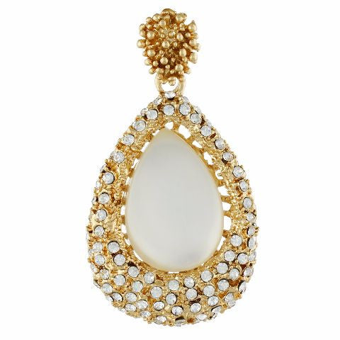 Gold colour Traditional design Pleasing Pendant