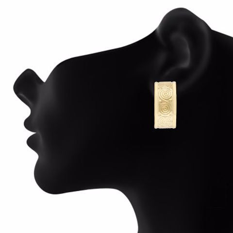 Gold colour round shape smart carving Earring